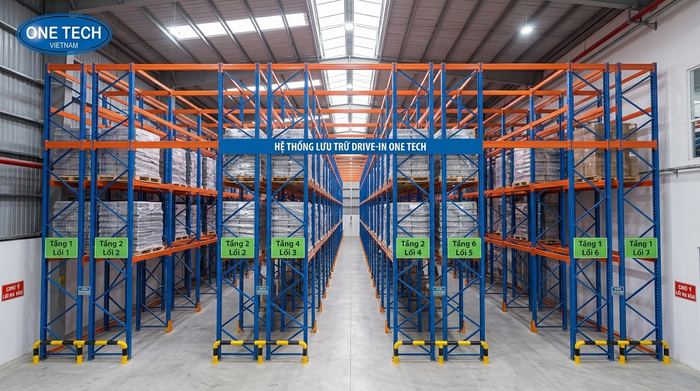 Hệ thống kệ drive in hoàn thiện sau lắp đặt trong kho công nghiệp