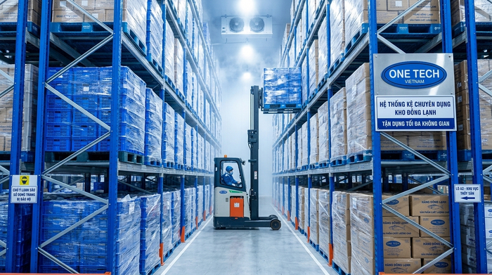 Kệ VNA cho kho lạnh thủy sản Cà Mau Kệ narrow aisle trong kho lạnh thủy sản tại Cà Mau
