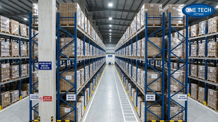 Kệ selective cho kho trung chuyển Cà Mau Kệ selective cho kho trung chuyển Cà Mau lưu pallet và hàng tải trọng nặng