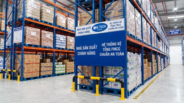 An toàn kệ kho FMCG Cà Mau khi vận hành xe nâng Tiêu chuẩn an toàn cho kệ kho FMCG tại Cà Mau